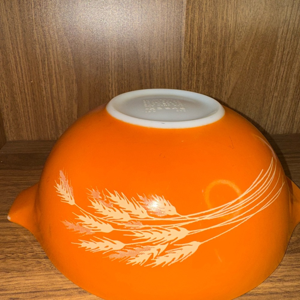 Vintage Pyrex Autumn Harvest Wheat Cinderella Bowl #443